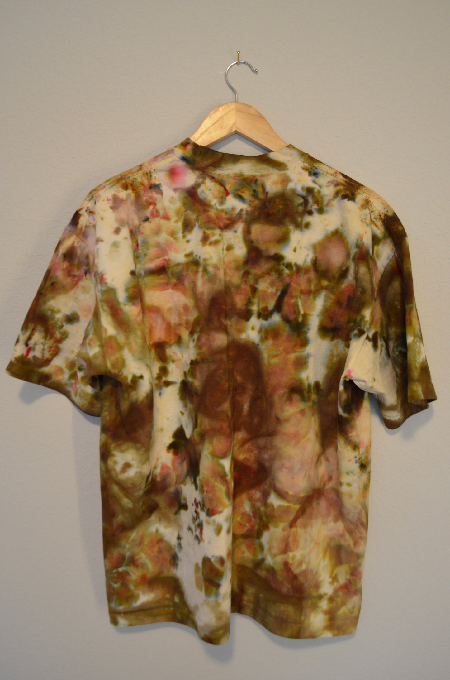 SIZE LARGE